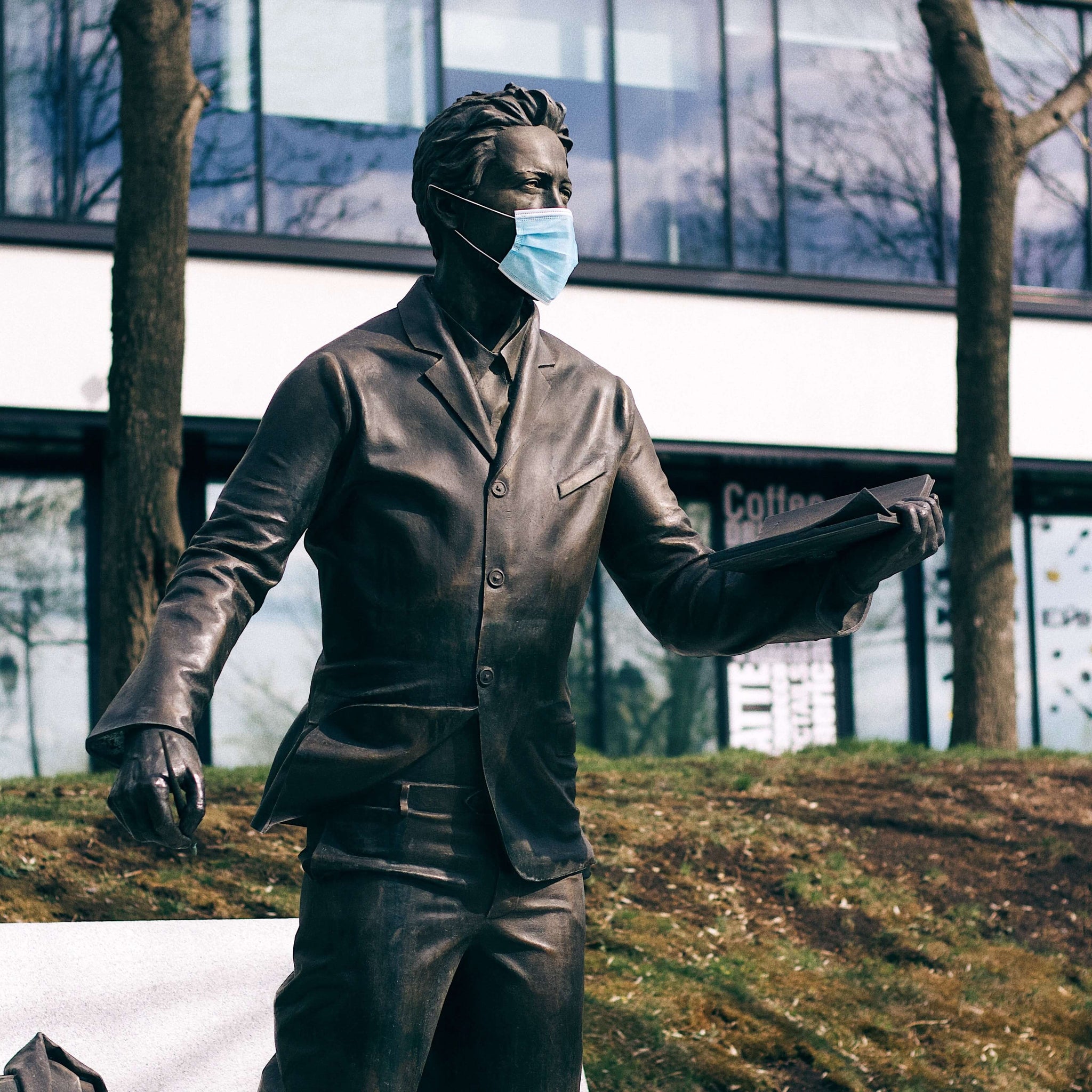 How Long Does Covid19 Live on Clothes?